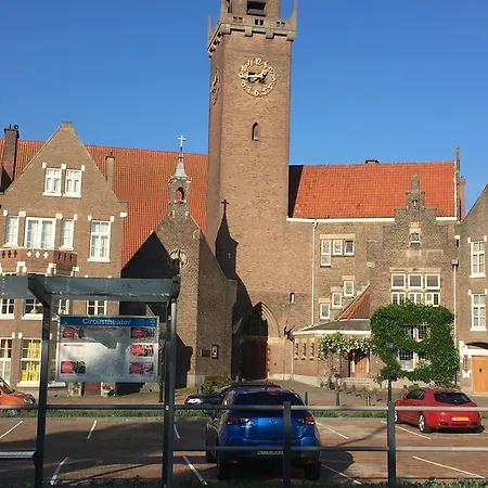 Ambassade Arena Hotel 3*